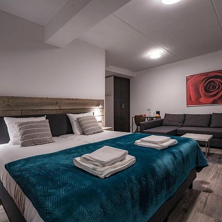Hotel Joli แบร์เคน ภายนอก รูปภาพ